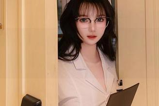 秀人网 – 新人模特黑丝诱惑，Yomi悠蜜的高清写真，穿上后果然不一样。