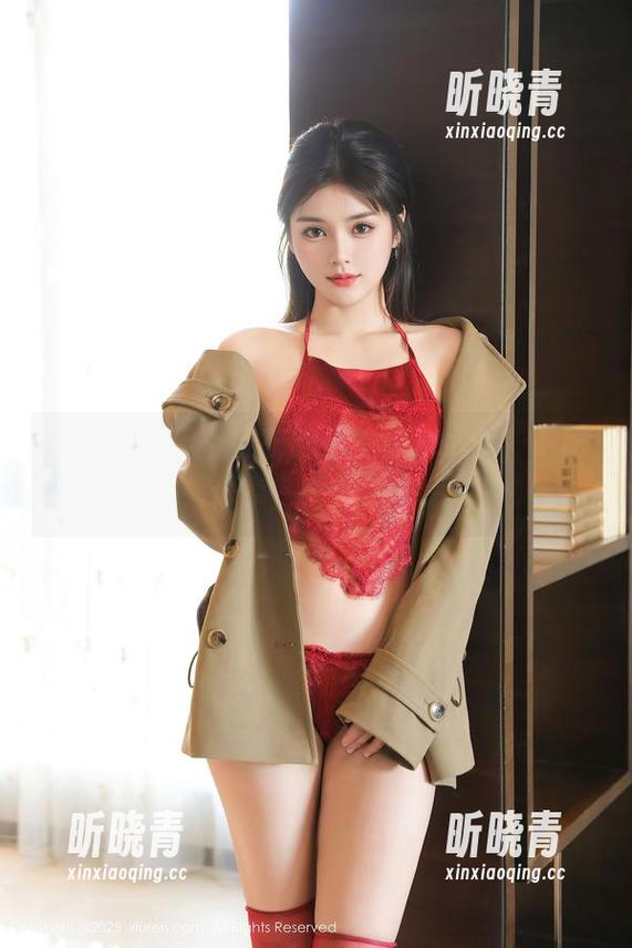 秀人网 - 穿上皮衣的周慕汐fairy，来吧，分享一下高清帅气