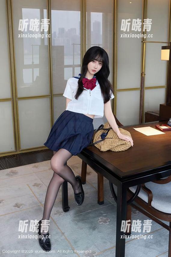 秀人网-娜露Selena 秀人网 - 看了娜露Selena的高跟鞋写真集,高清得很,真想问,她是怎么自信地在这些鞋上走路的啊?