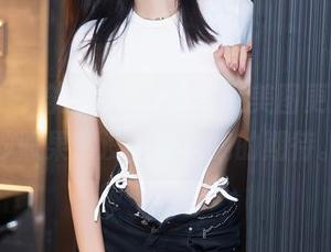 秀人网 – 晗大大Via又带来美图更新，婚纱照果然没有辜负我的期待。