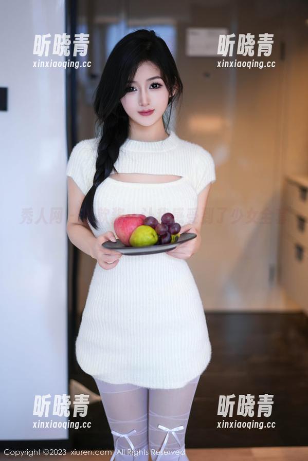 秀人网 - 软软酱，让我感受到了少女全套的诗意…