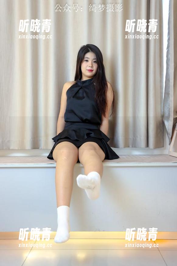 绮梦摄影-婷婷 绮梦摄影 - 婷婷的“纯白”写真:有没有想过太单调可能也是种艺术?
