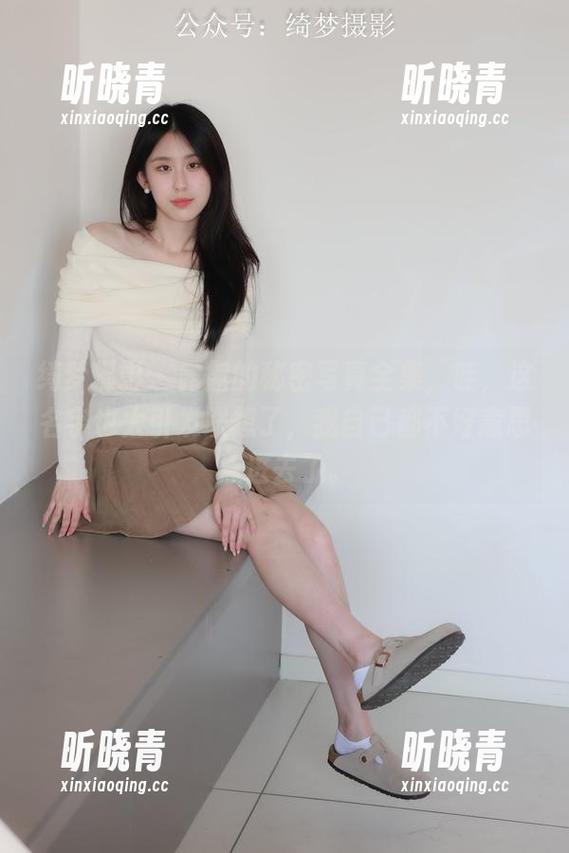 绮梦摄影 - 露露的秘密写真全集，哇，这名字也太引发联想了，我自己都不好意思点进去了。