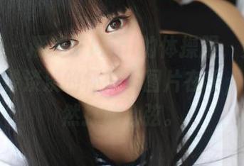 美媛馆 – 糯美子Mini的体操服，竟然搭配出一缕淡淡的怀旧…图片在手，原图居然打动心弦。