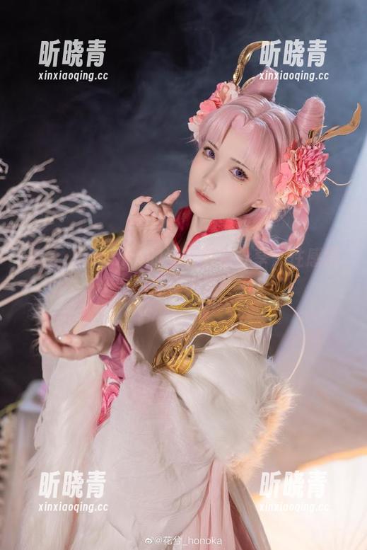 花兮_honoka 花兮_honoka的泳装图包分享,性感得让人想上岸休息一下!