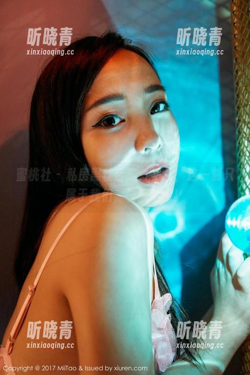 蜜桃社-初月 蜜桃社 - 私房黑丝合集:初月,这一刻只属于我们,快来偷瞧!