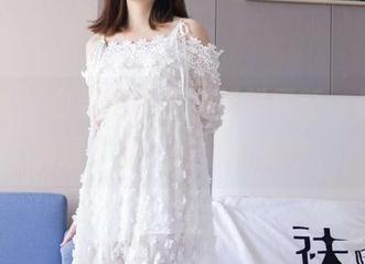 袜啵啵 – 泡芙的体操服新鲜更新，是不是太猛了点？慢慢看就好。