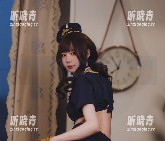 墨迹未干的免费照片，西园寺南歌的女孩们在这里轻松展示。