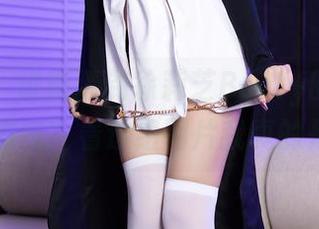 语画界 – 谁能猜到徐莉芝Booty的最新套装霸气？看这组图片我真的是…