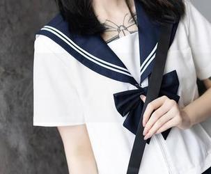 语画界 – 美图里的梦梵：瑜伽与我，只是一场意外的巧合。