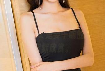 语画界 – 见到郑颖姗Bev的最新图册，我愣住了，这美足又是要干嘛的呢，沉默中默默欣赏。