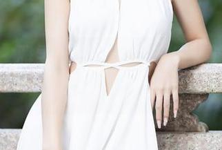 语画界 – 雅雯的自拍合集，唉，这种自信实在难得。