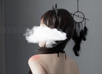微密圈 – 高清连体衣套图，超辣的林一好像在召唤我，我的天，太撩了，真想飞过去。