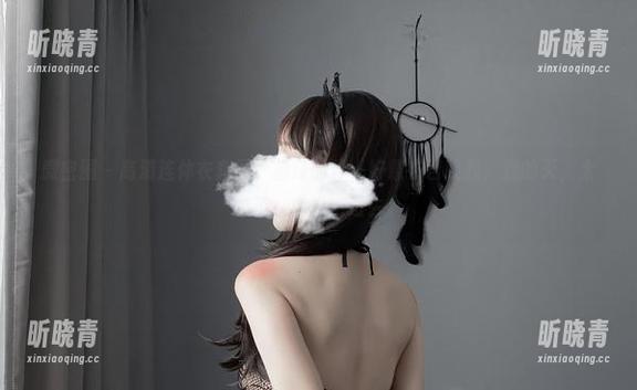 微密圈 - 高清连体衣套图，超辣的林一好像在召唤我，我的天，太撩了，真想飞过去。