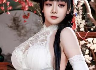 阿雪雪的毛衣，原图很暖，照片里的色调刚好让人放松。