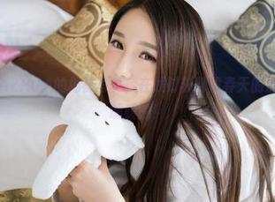 青豆客 – AZHUA的棉袜写真，在线时刻都像春天的那杯咖啡，暖暖的！
