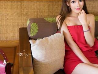 青豆客 – 赵伊彤的高跟鞋合集——下载一键变身女王，锁定你的气场吧！