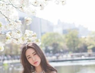 魅妍社 – 随便一瞥就中毒，美昕Yumi的全套图片让你不得不承认